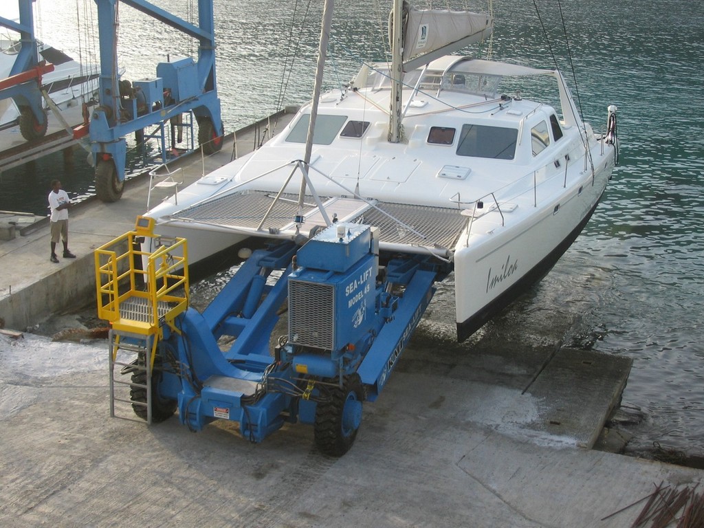 The Sea-Lift is particularly suited to hauling catamaran hulls. © KMI Sea-Lift